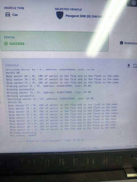 Работен екран от ECU програмирането на проекта Peugeot Expert